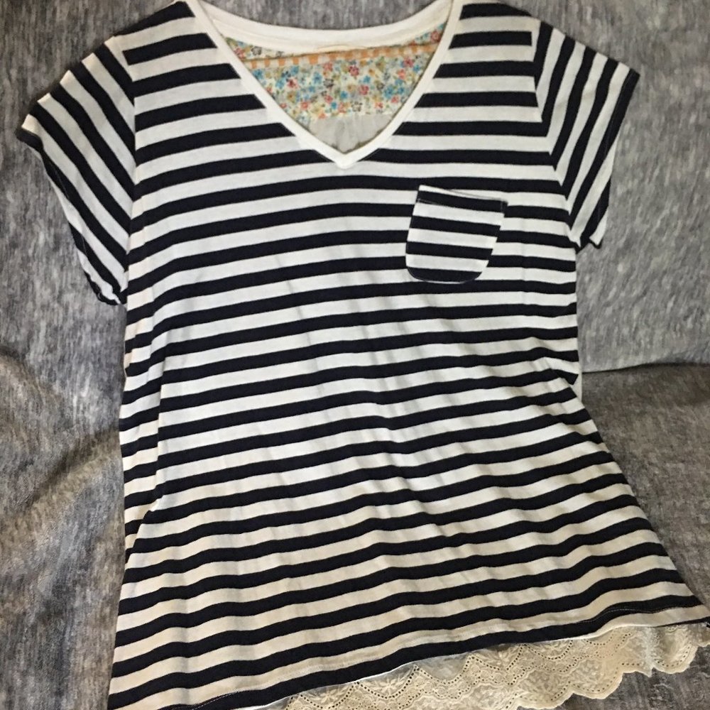 Striped T-shirt Size L
